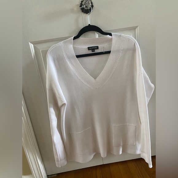 white Repeat brand sweater. - Picture 4 of 4